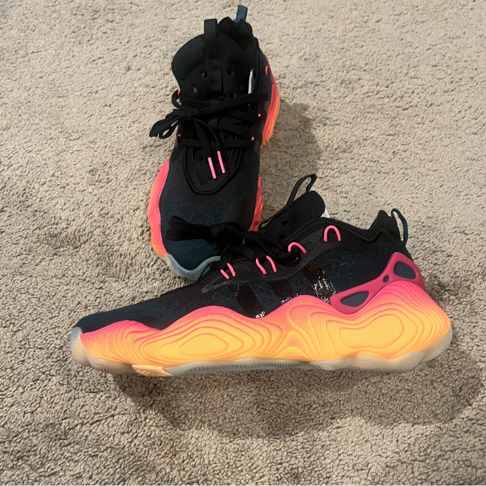 Trae Young 3 J 'From The Ground Up’ - Mens/Boys Sz 6 - Basketball Shoes